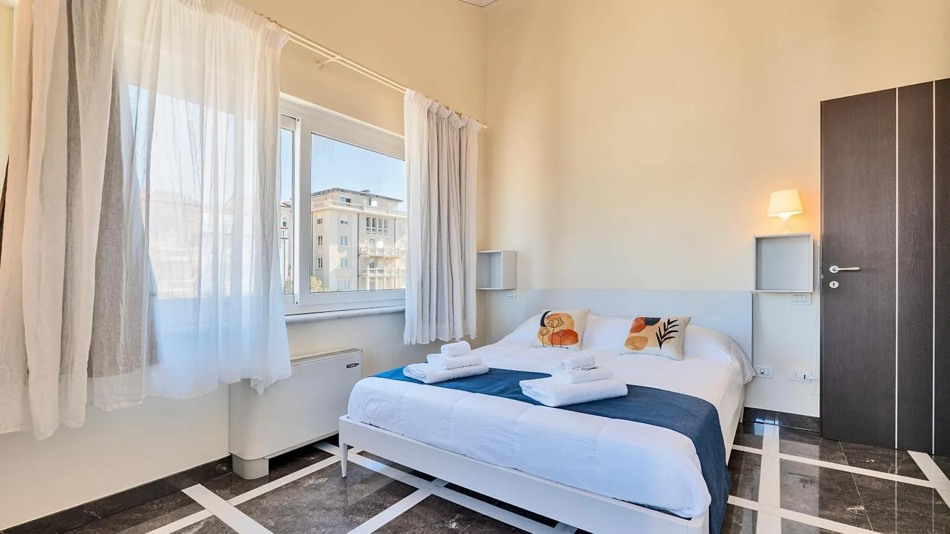 Apartment Chalet In The Beach Luxury Lido di Camaiore Italy